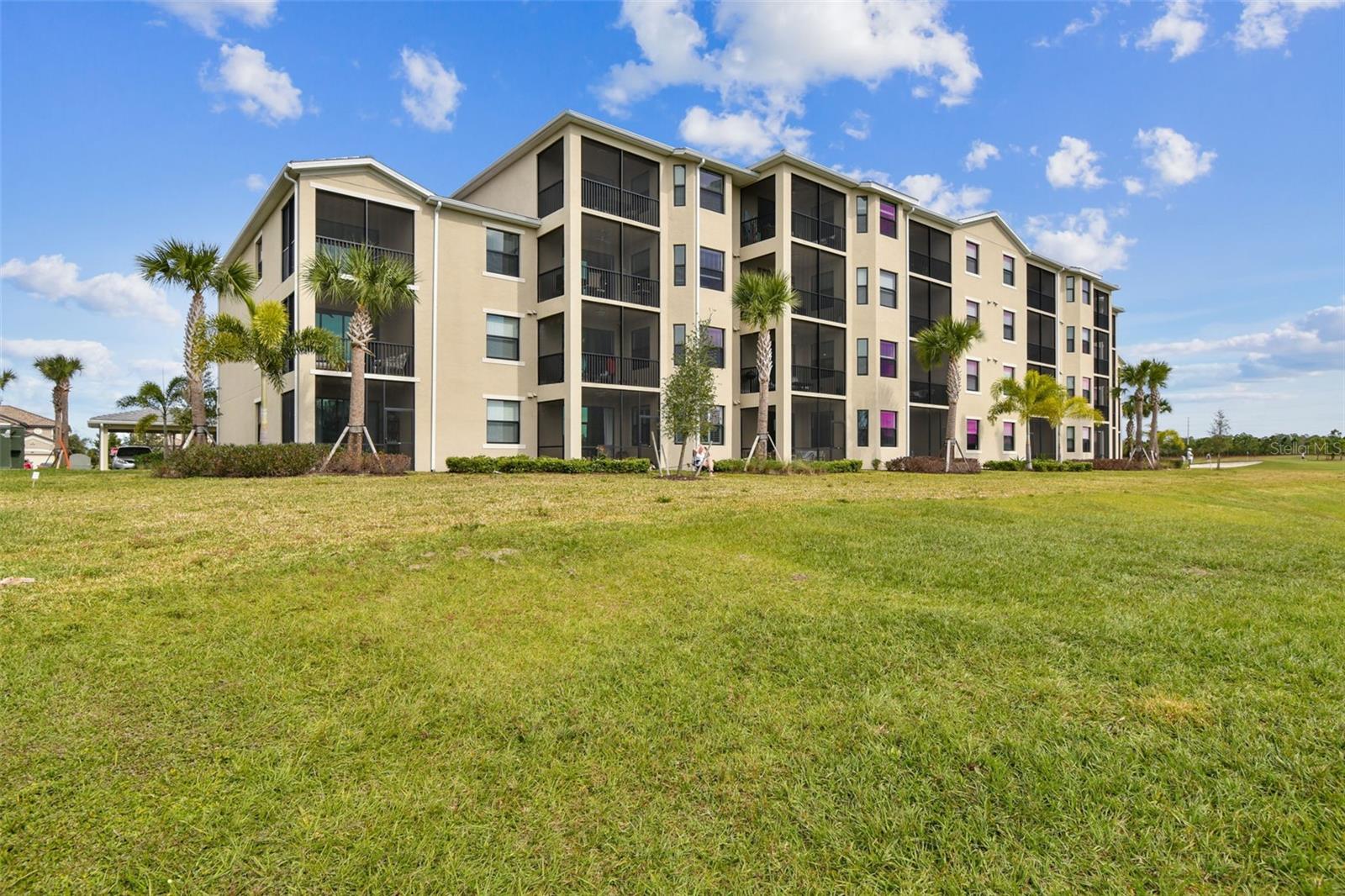 LAKEWOOD NATIONAL - Residential