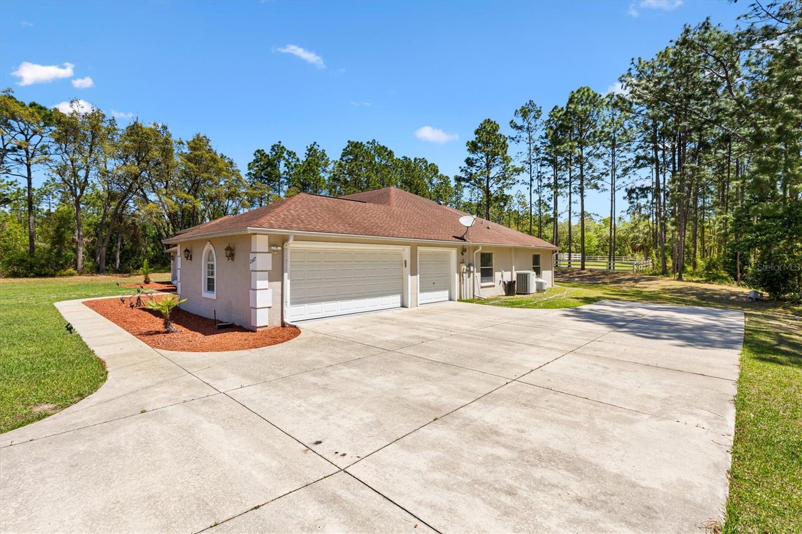 PINE RIDGE UNIT 02 - Residential