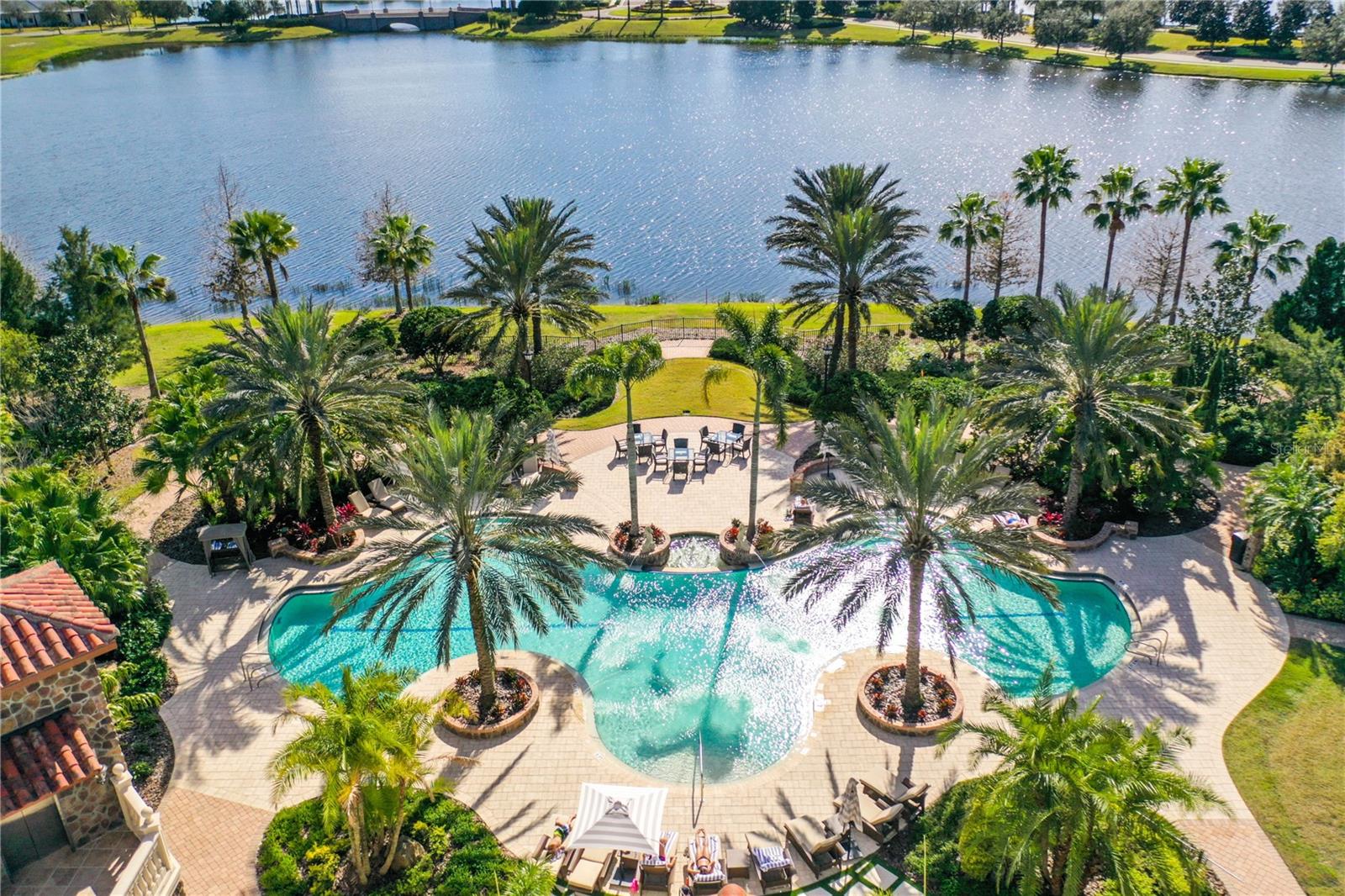 LAKE CLUB - Residential