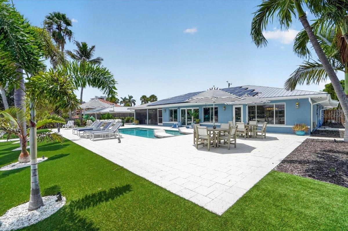 JOHN RINGLING ESTATES INC LIDO BC - Residential
