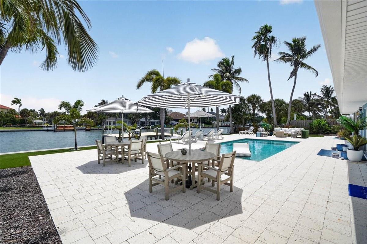 JOHN RINGLING ESTATES INC LIDO BC - Residential