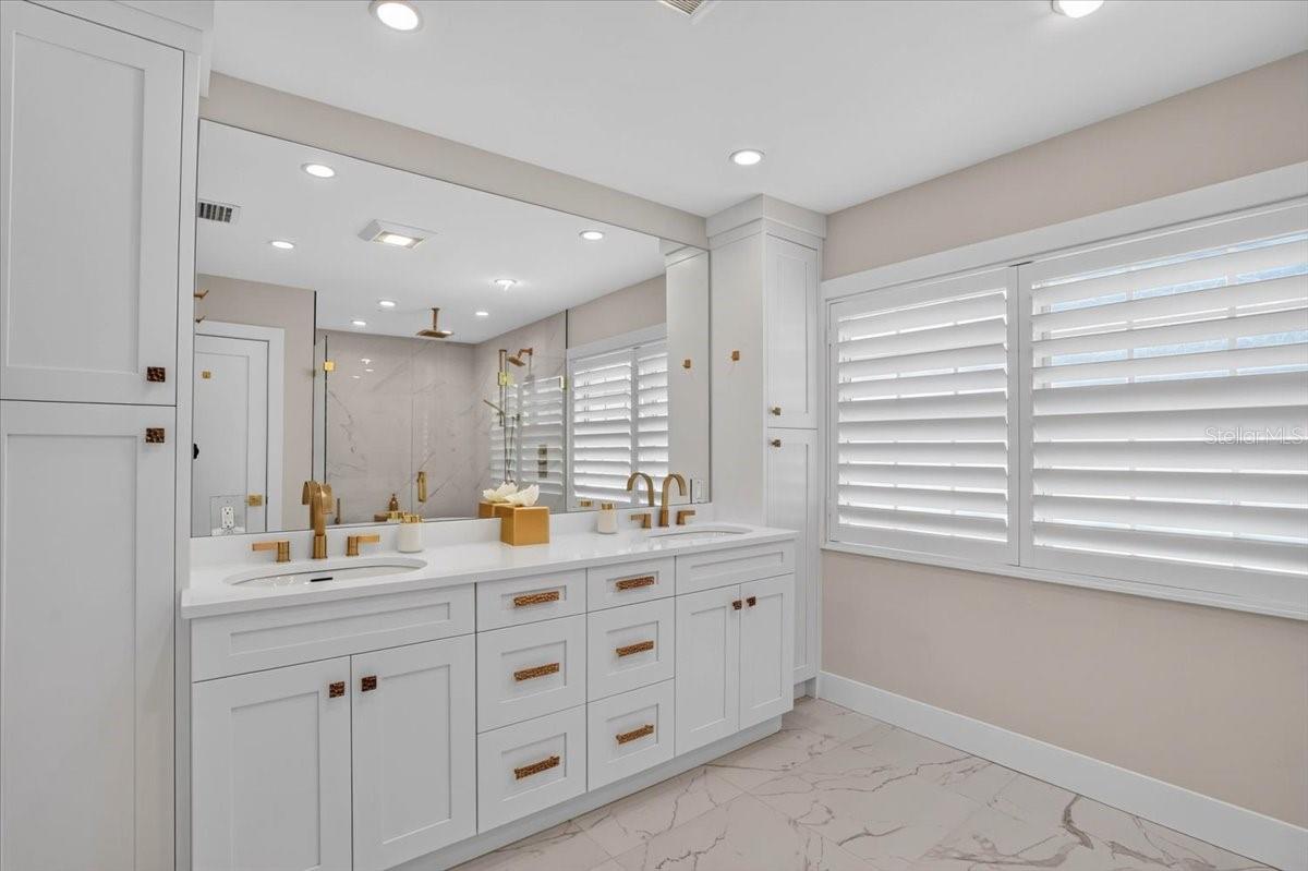 JOHN RINGLING ESTATES INC LIDO BC - Residential