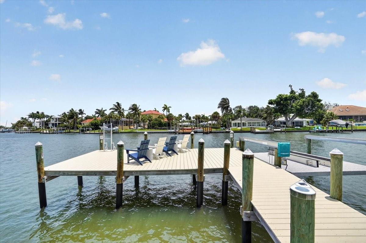 JOHN RINGLING ESTATES INC LIDO BC - Residential