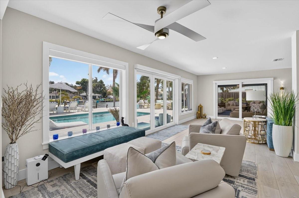 JOHN RINGLING ESTATES INC LIDO BC - Residential