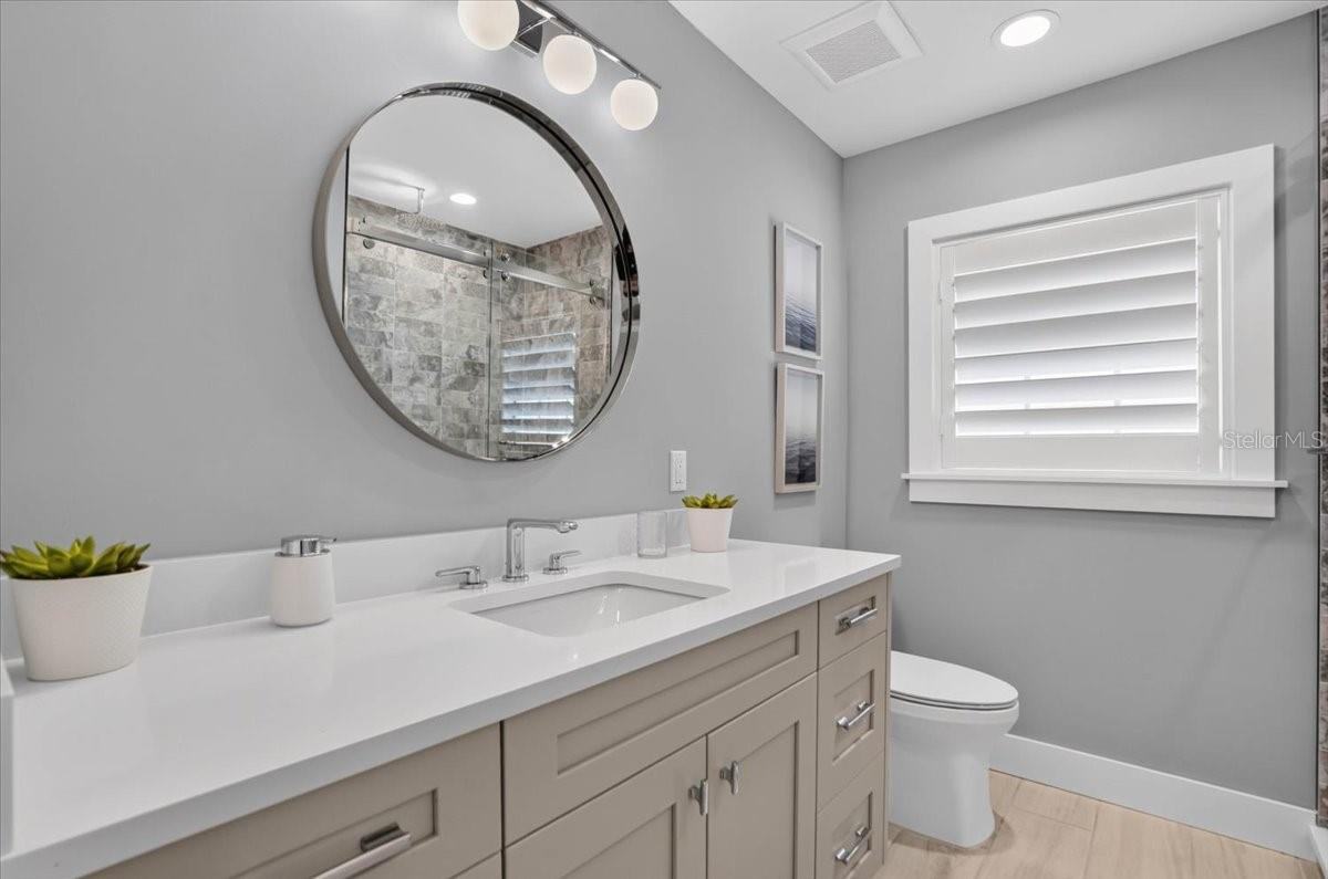JOHN RINGLING ESTATES INC LIDO BC - Residential