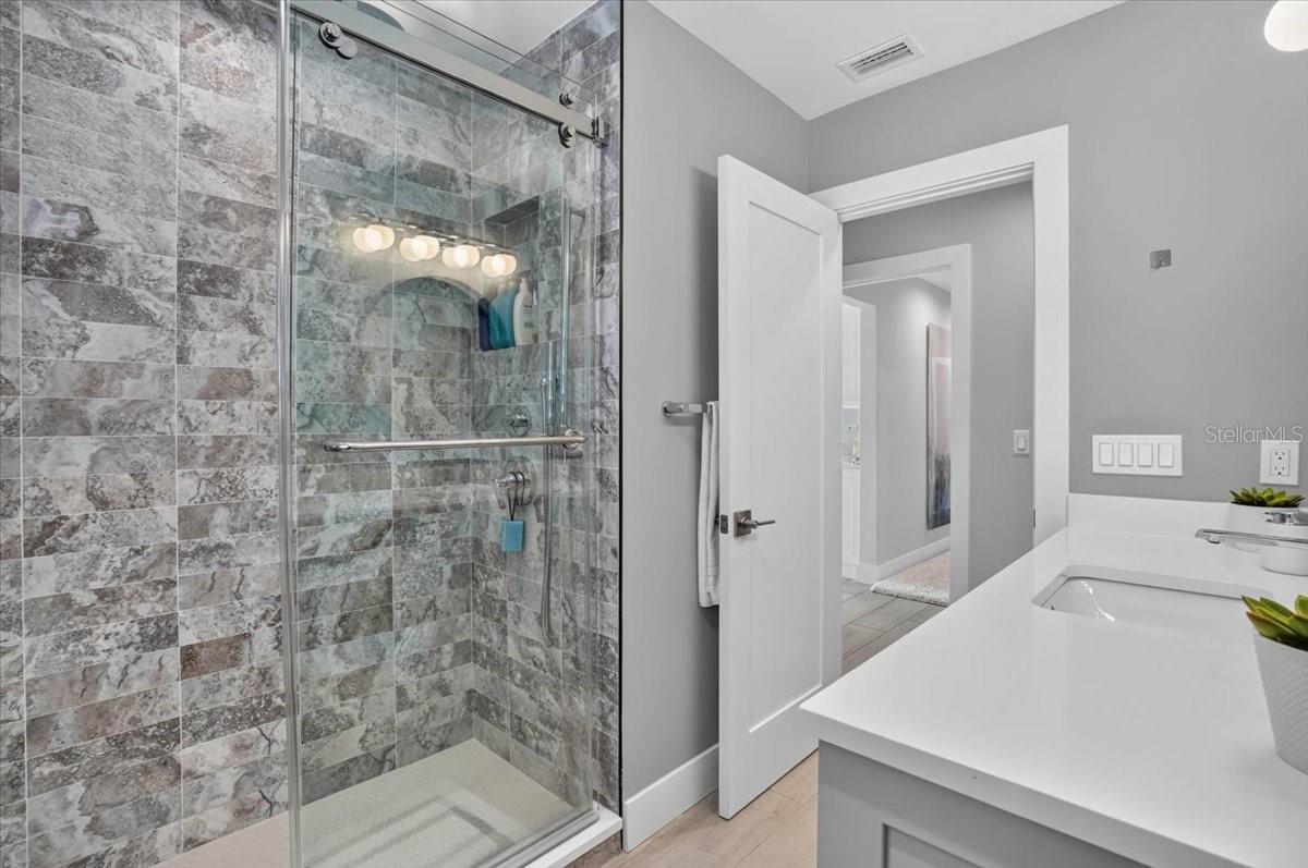JOHN RINGLING ESTATES INC LIDO BC - Residential