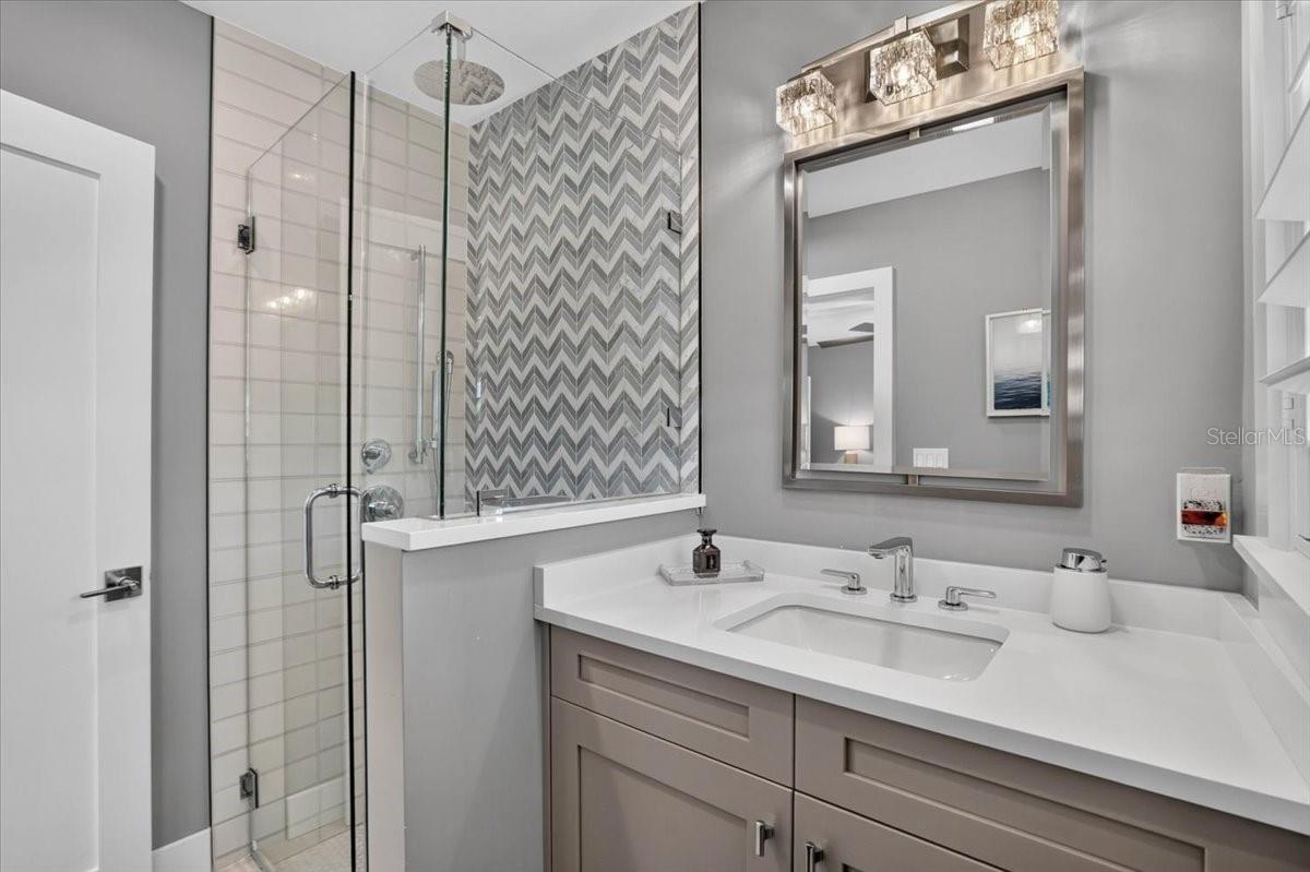 JOHN RINGLING ESTATES INC LIDO BC - Residential