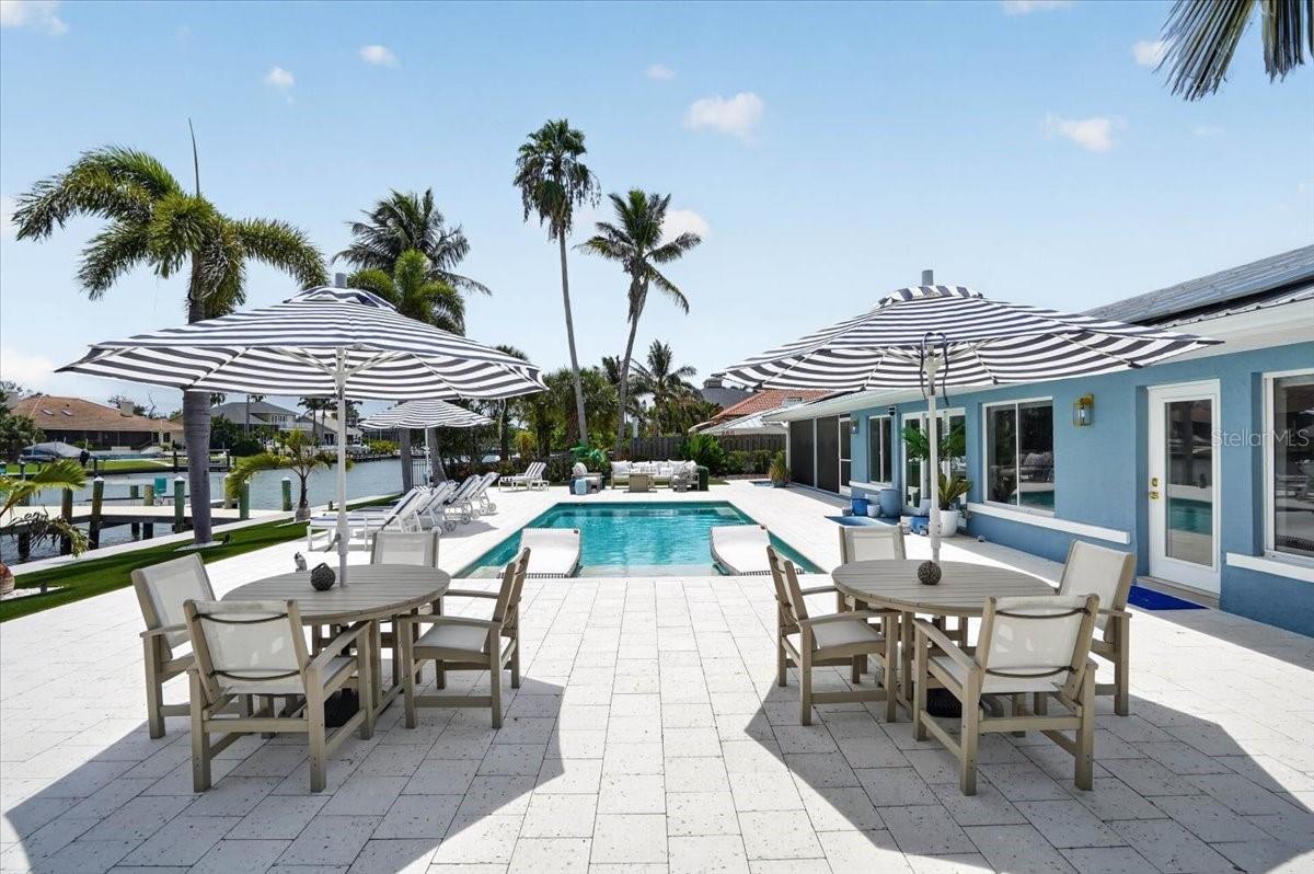 JOHN RINGLING ESTATES INC LIDO BC - Residential