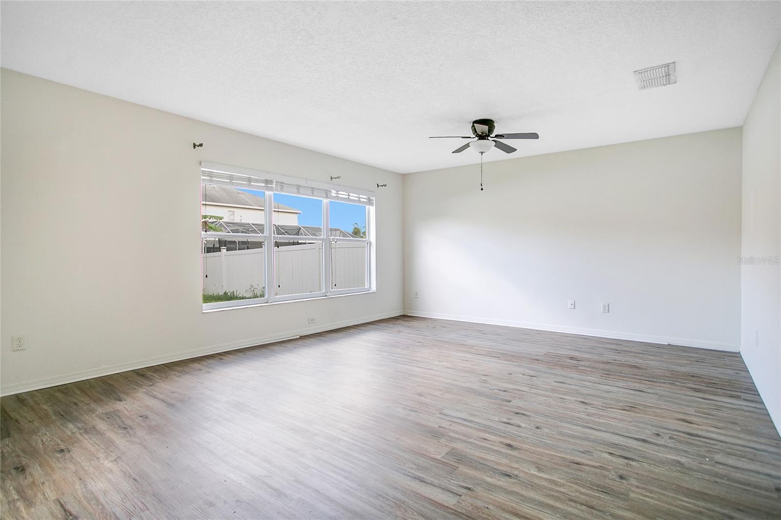 EMERALD RDG H - Residential Lease