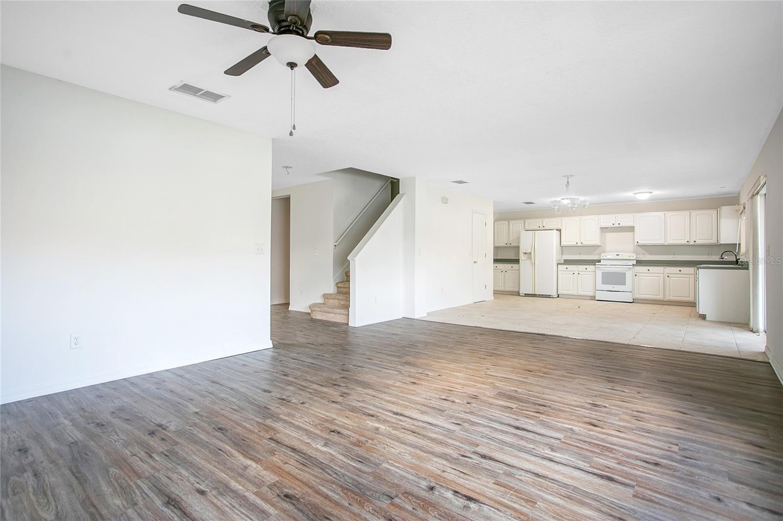 EMERALD RDG H - Residential Lease