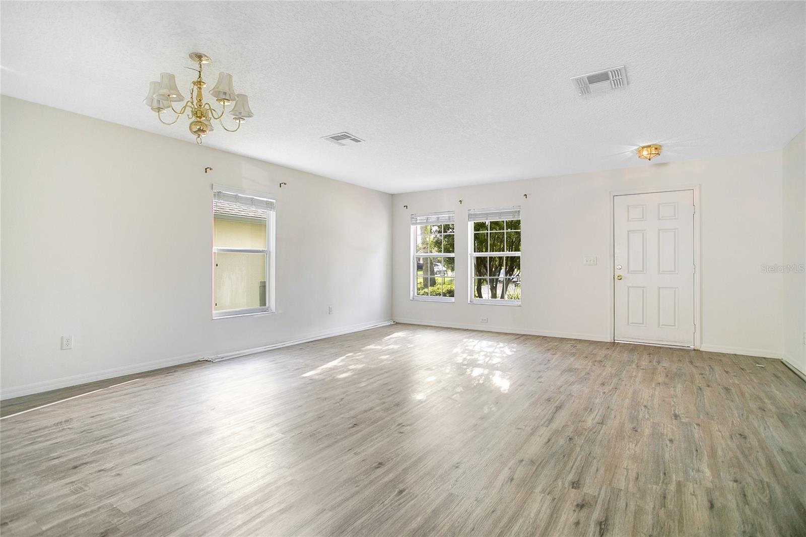 EMERALD RDG H - Residential Lease
