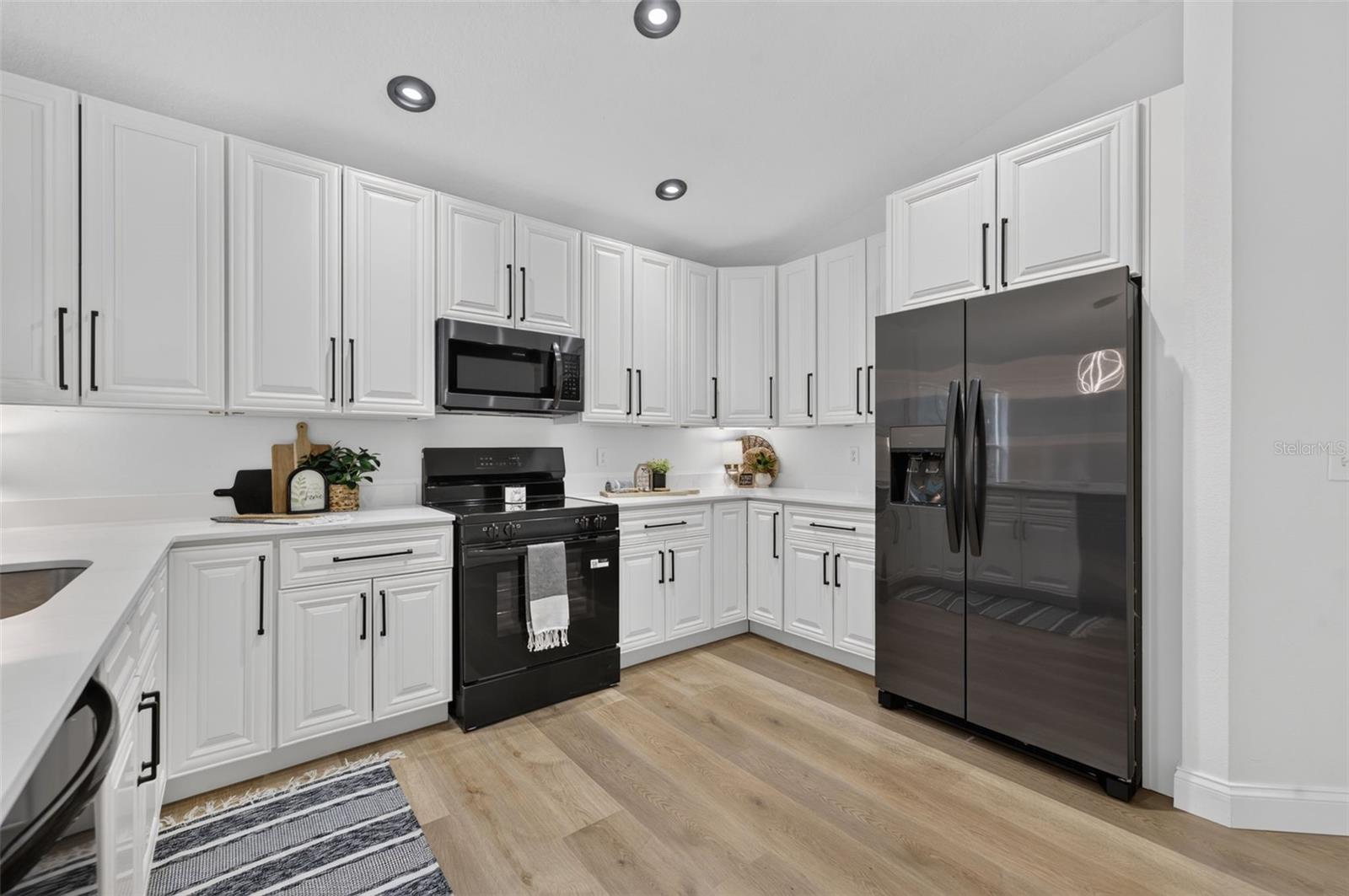 AVALON LAKES PH 03 VILLAGE D - Residential