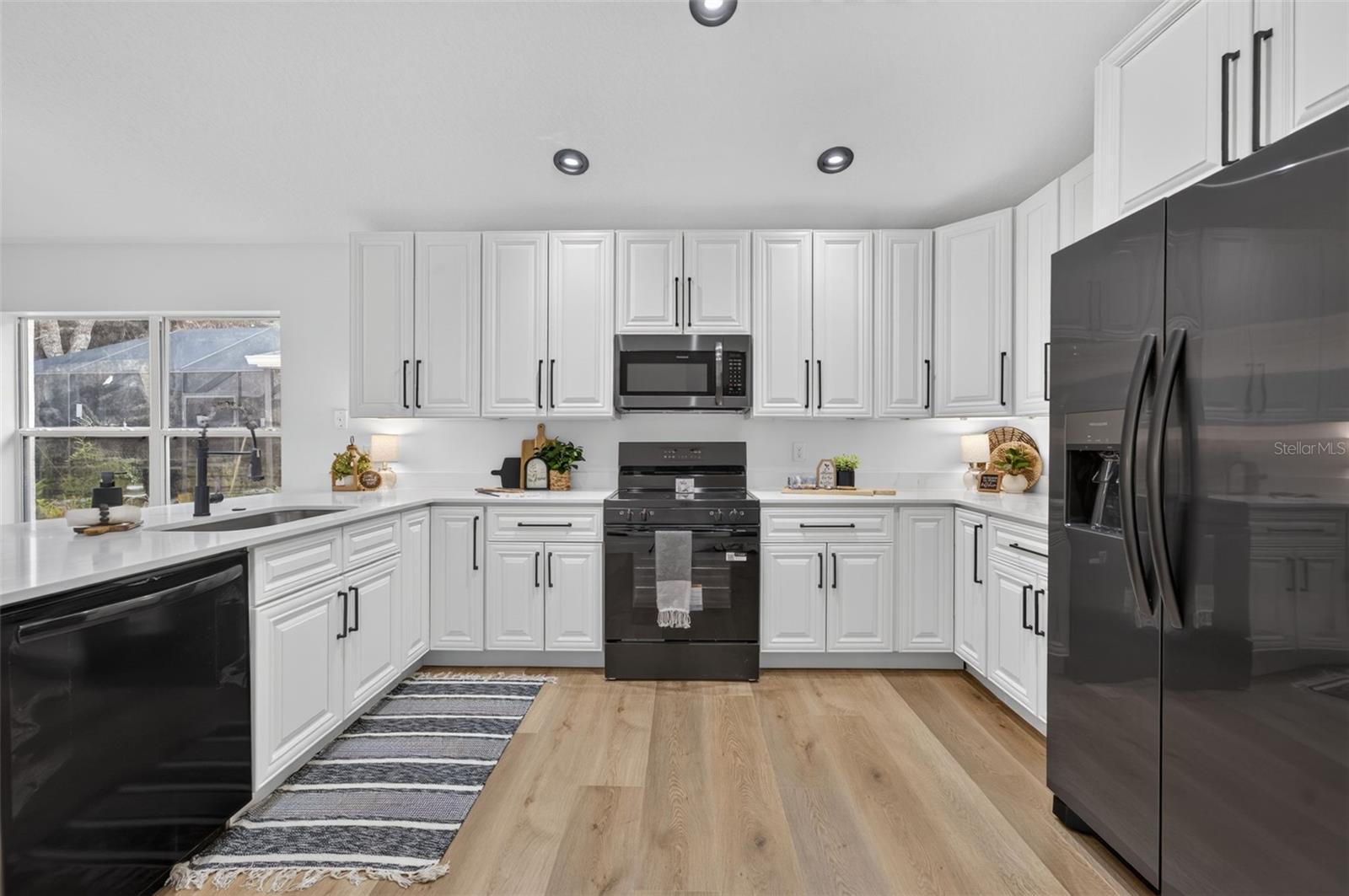AVALON LAKES PH 03 VILLAGE D - Residential