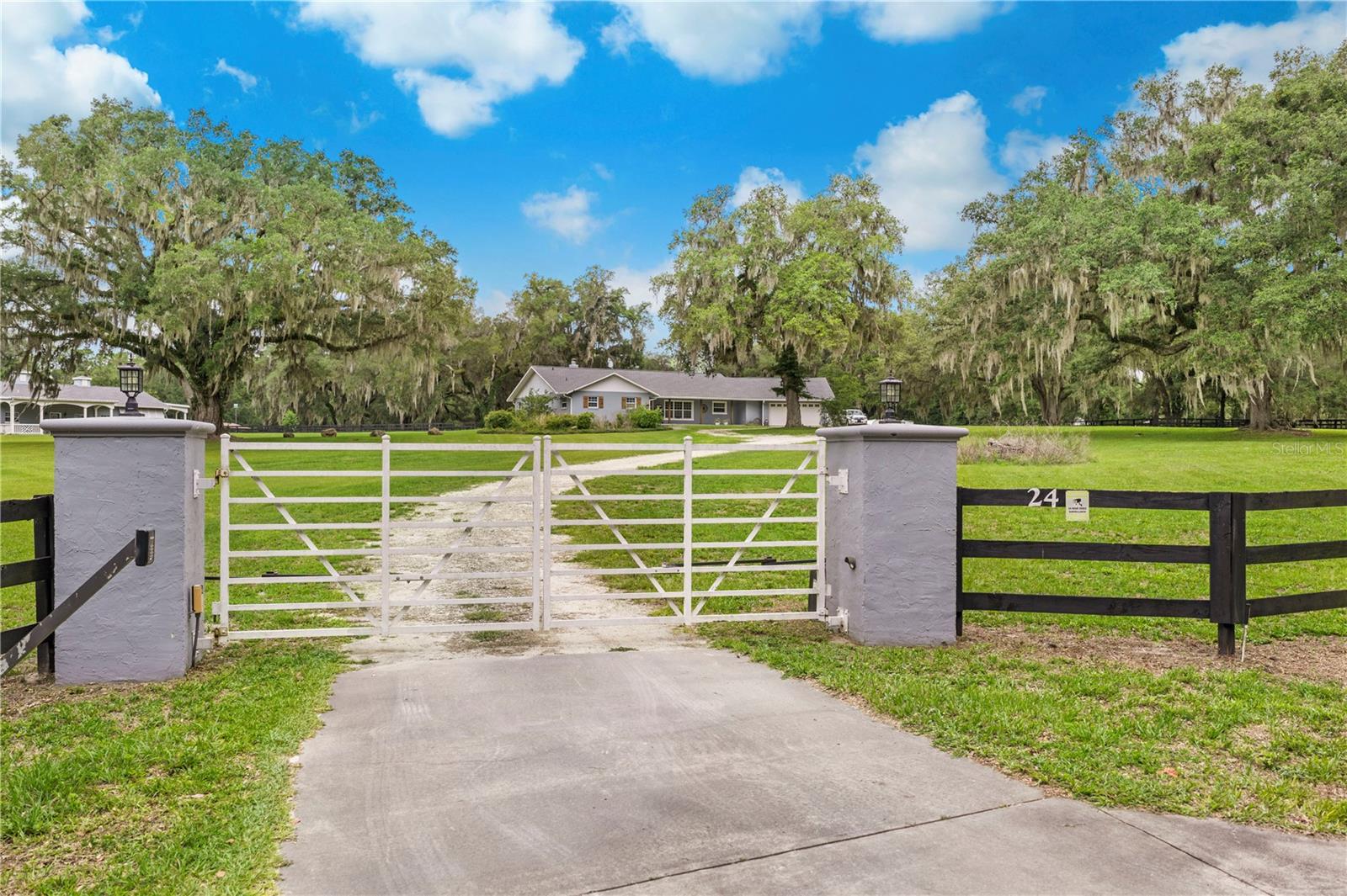 MEADOW WOOD FARMS 01 - Residential