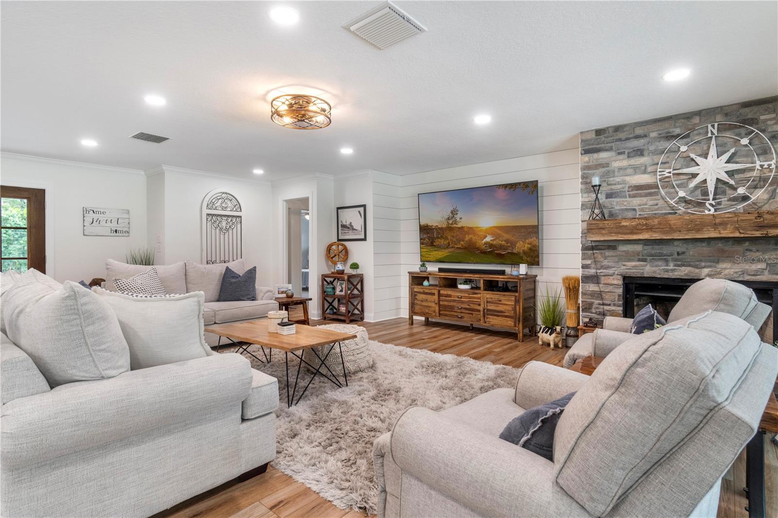 MEADOW WOOD FARMS 01 - Residential
