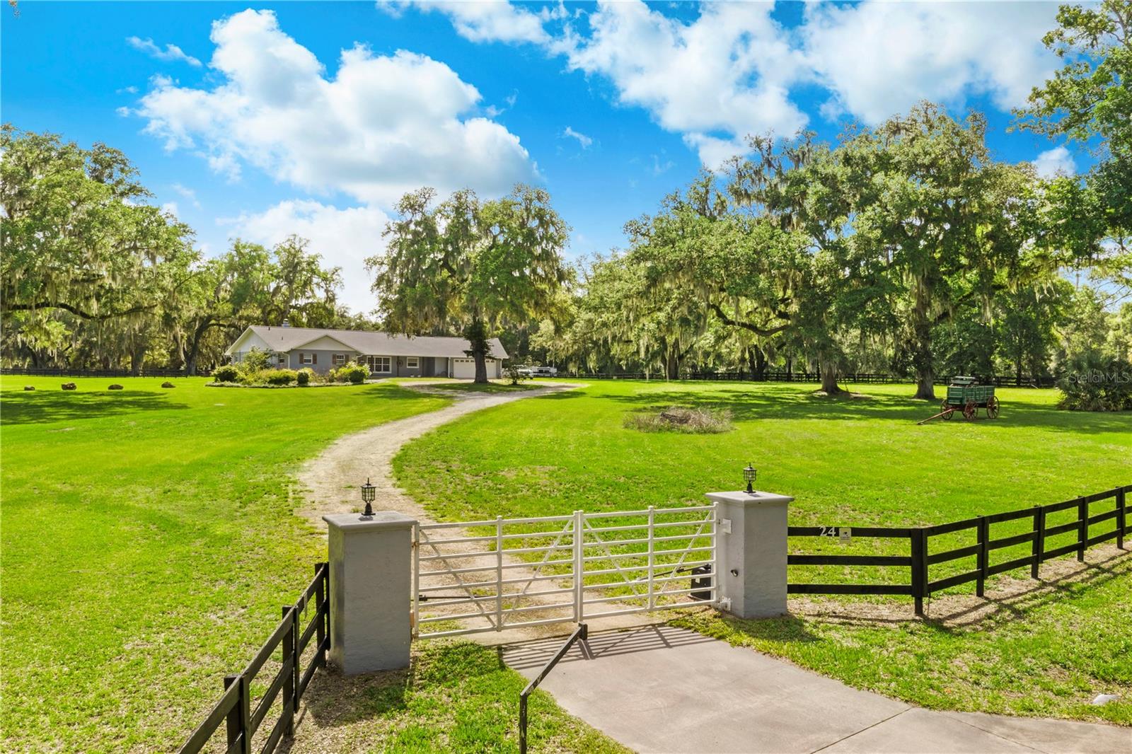 MEADOW WOOD FARMS 01 - Residential