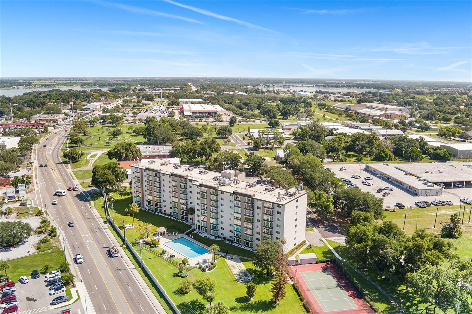LAKERIDGE CONDO - Residential