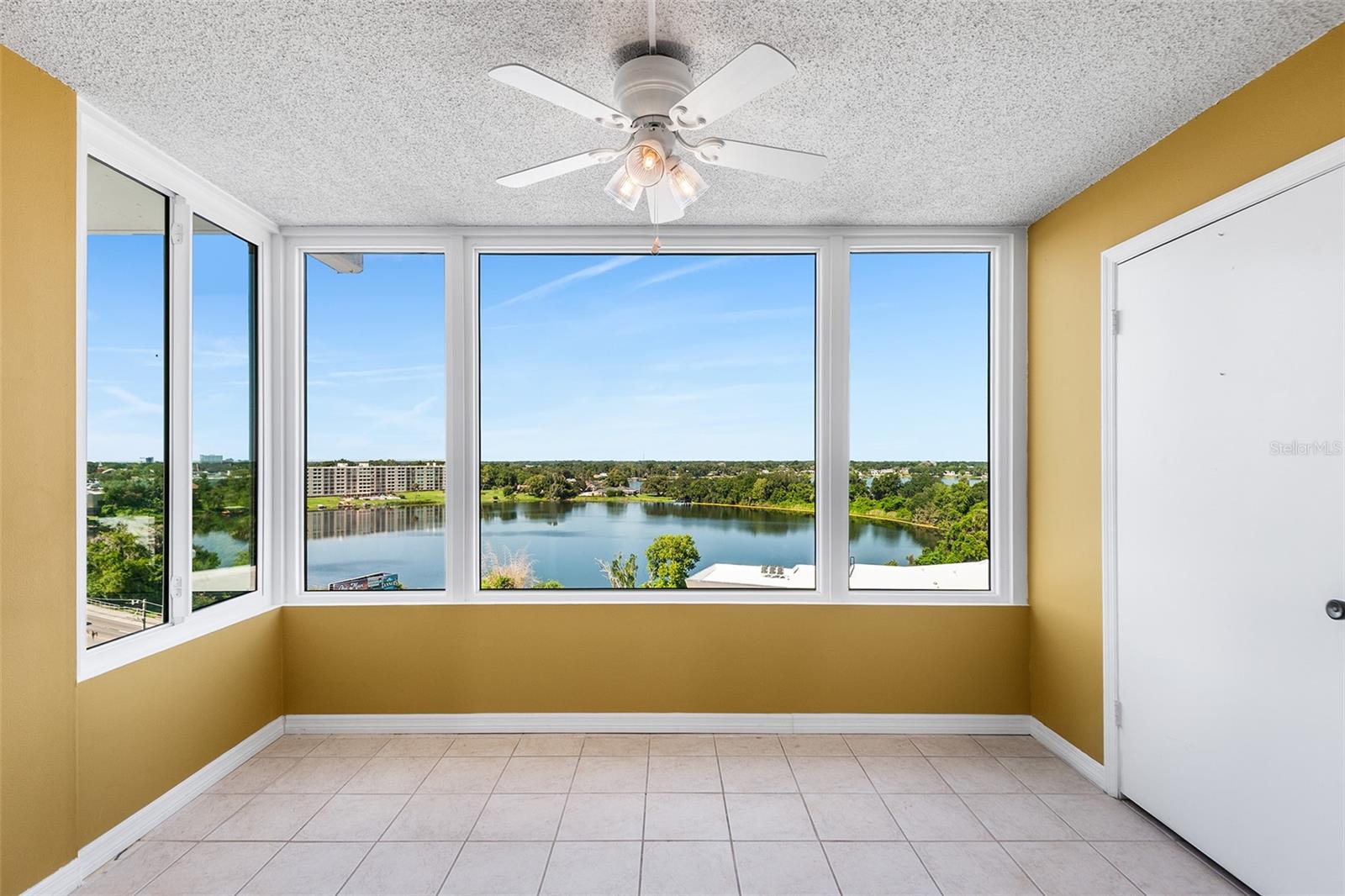 LAKERIDGE CONDO - Residential