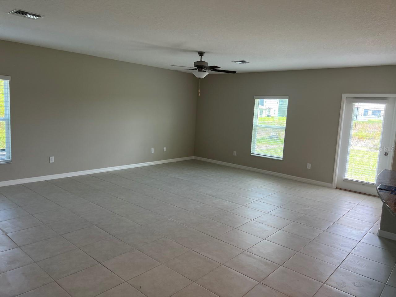 GLENCOVE/BAYPARK PH 2 - Residential Lease