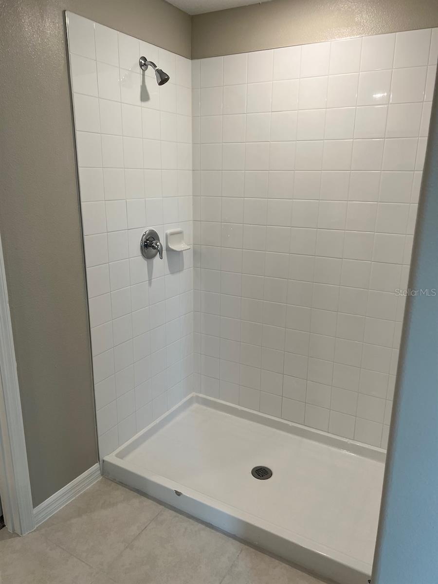 GLENCOVE/BAYPARK PH 2 - Residential Lease