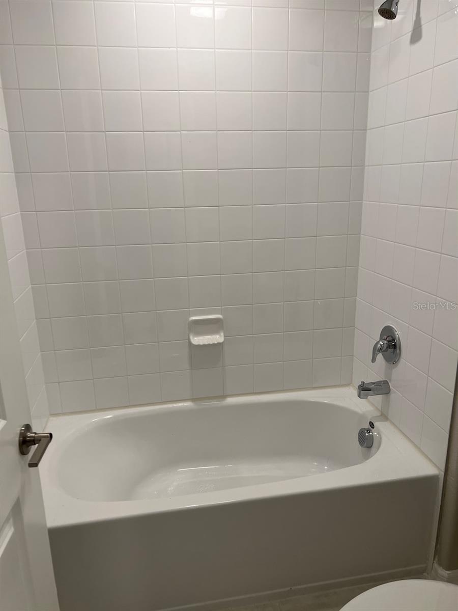 GLENCOVE/BAYPARK PH 2 - Residential Lease
