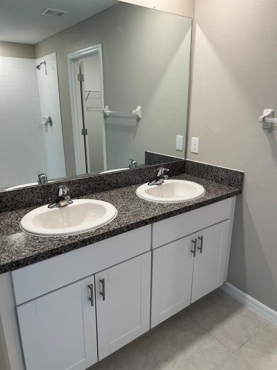 GLENCOVE/BAYPARK PH 2 - Residential Lease