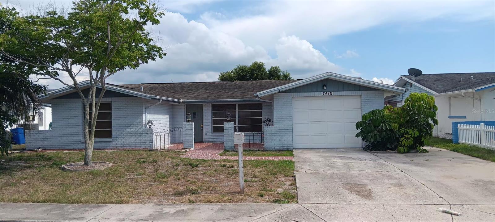 EMBASSY HILLS - Residential Lease