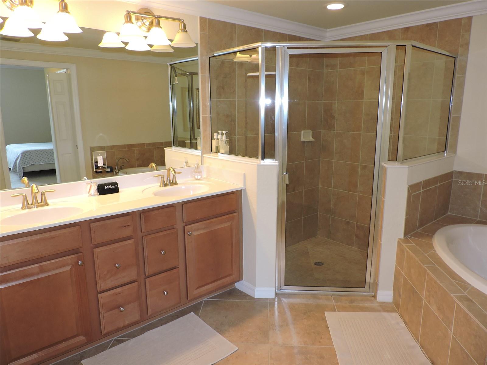 COACH HOMES 1 AT GRAN PARADISO - Residential