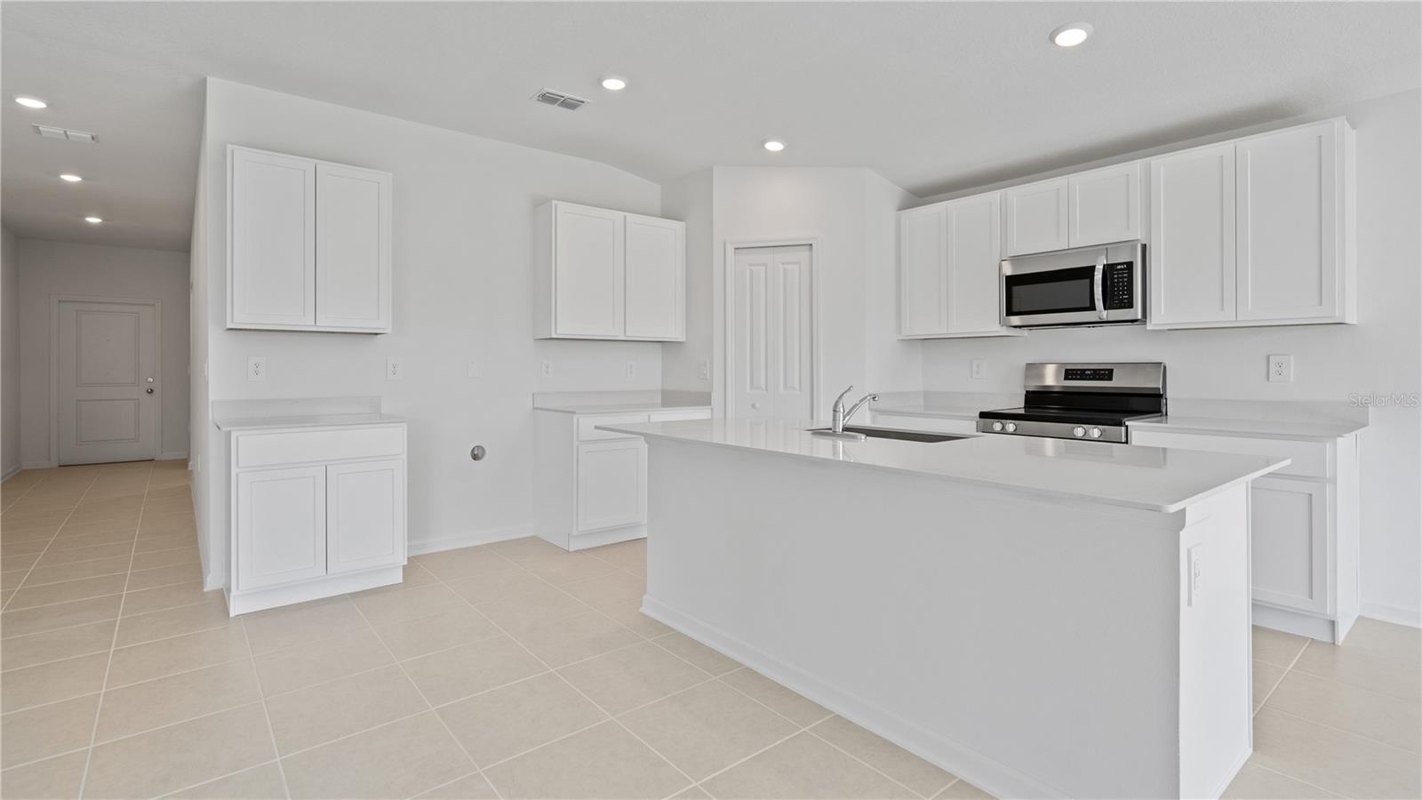 HUNT CLUB GROVES 50S - Residential