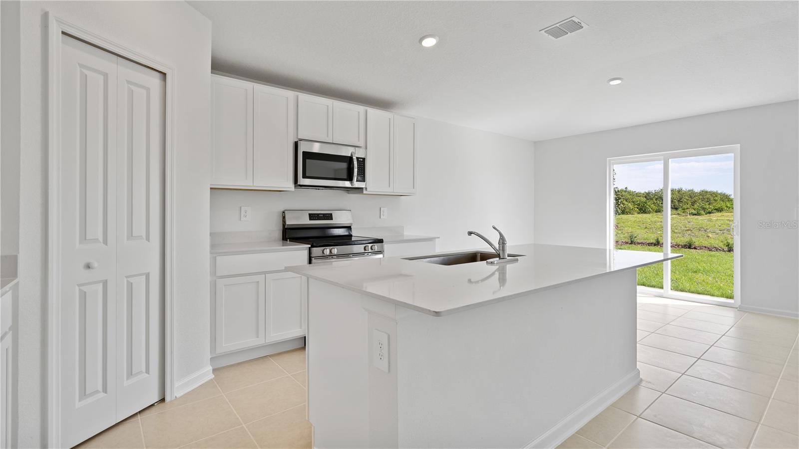 HUNT CLUB GROVES 50S - Residential