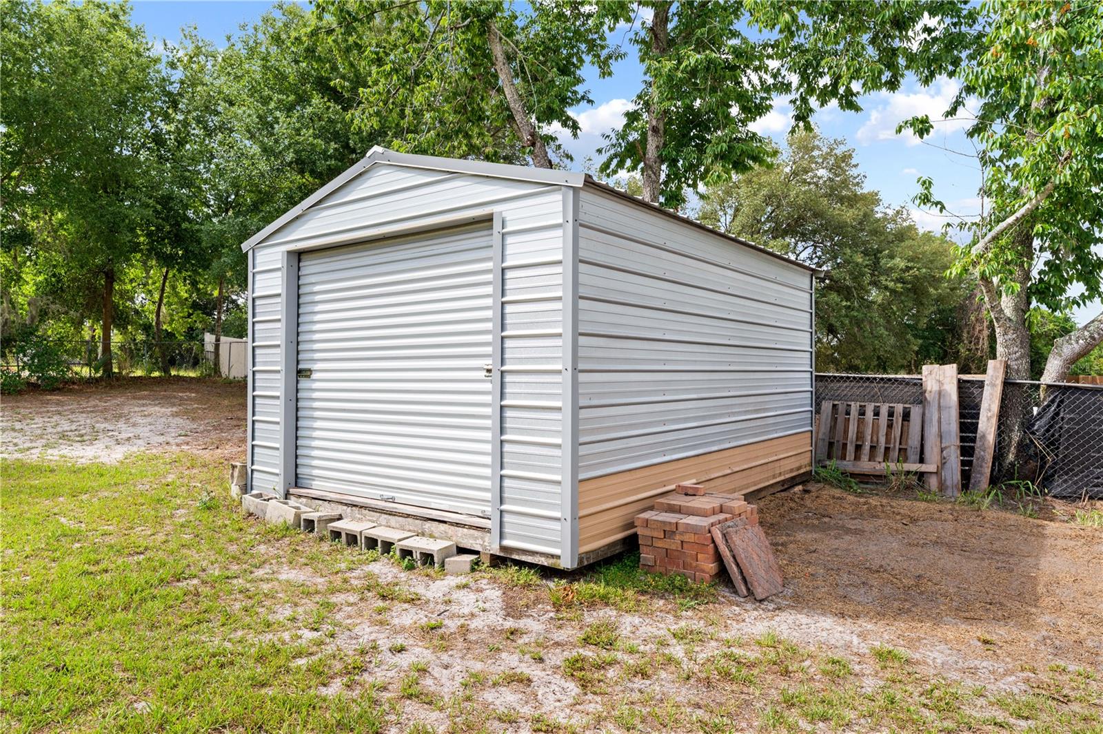 DELTONA LAKES UNIT 12 - Residential