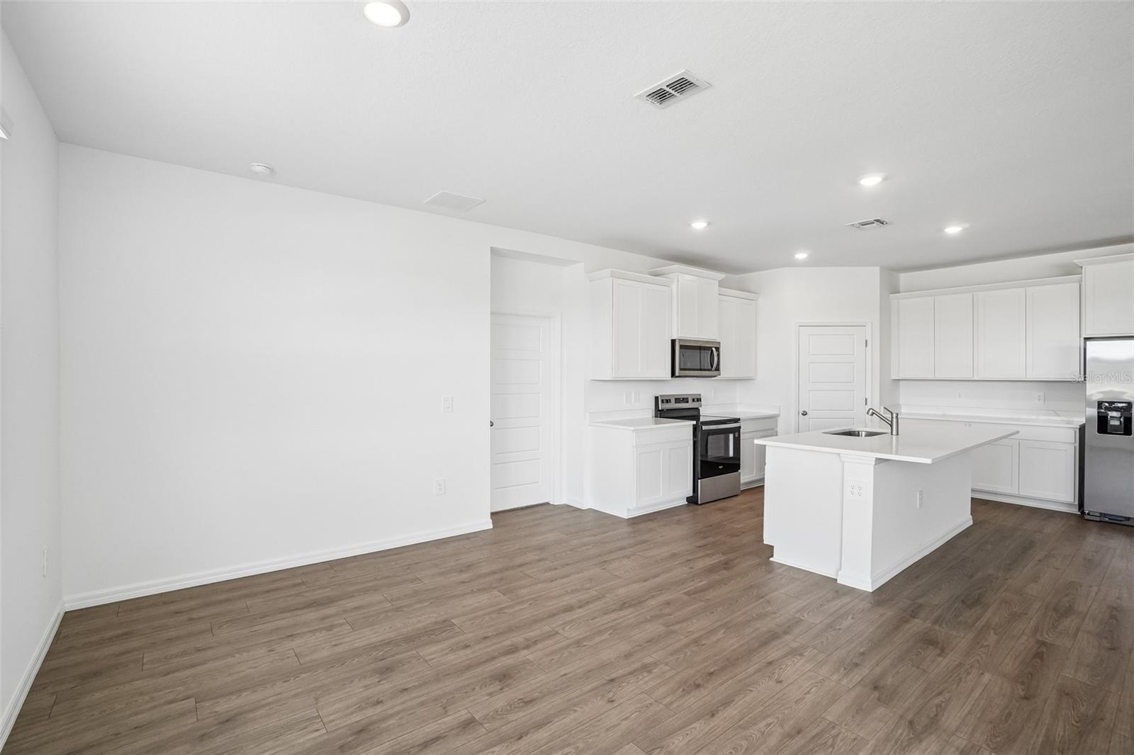 HAWTHORNE RANCH - Residential