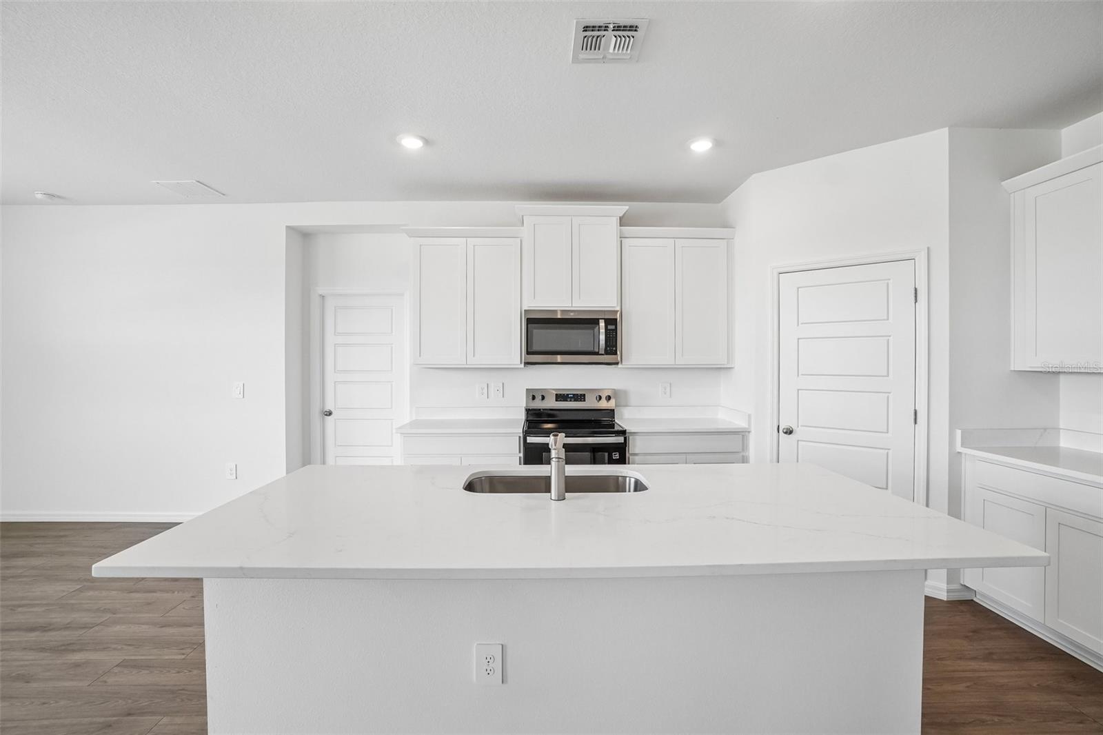 HAWTHORNE RANCH - Residential