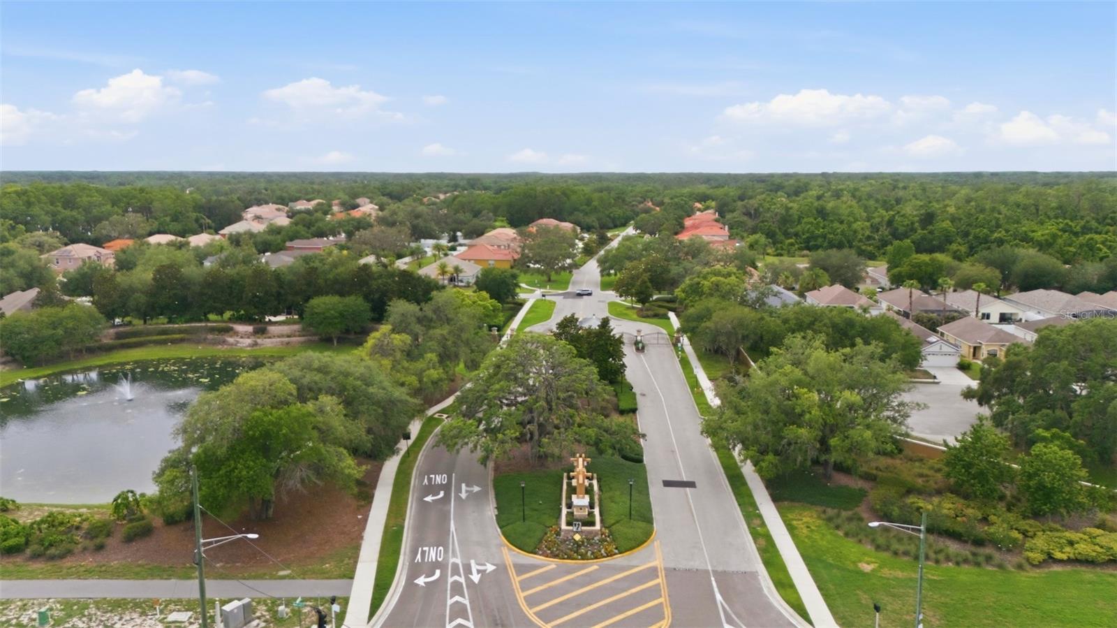 WATERS EDGE 01 - Residential