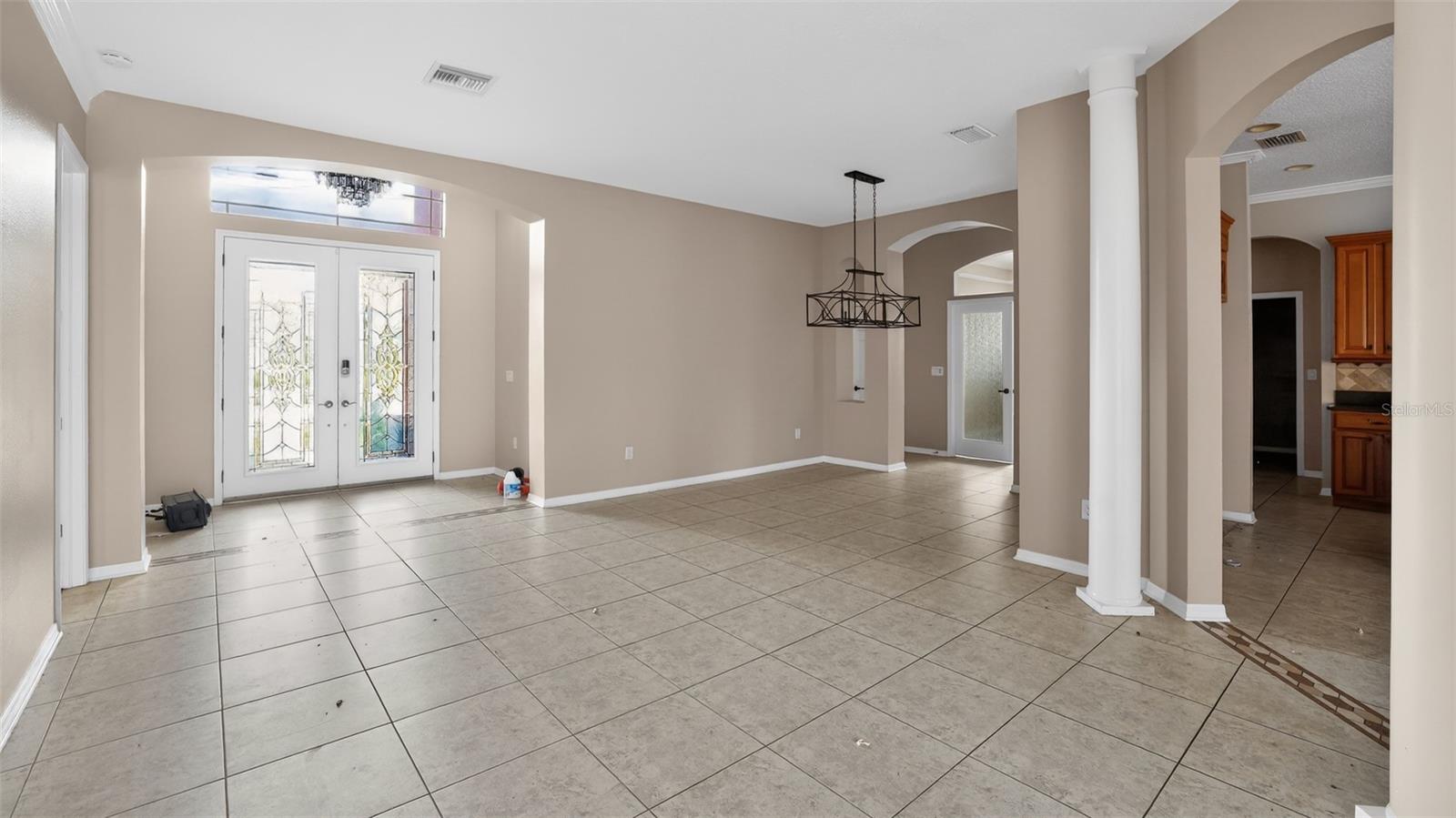 WATERS EDGE 01 - Residential