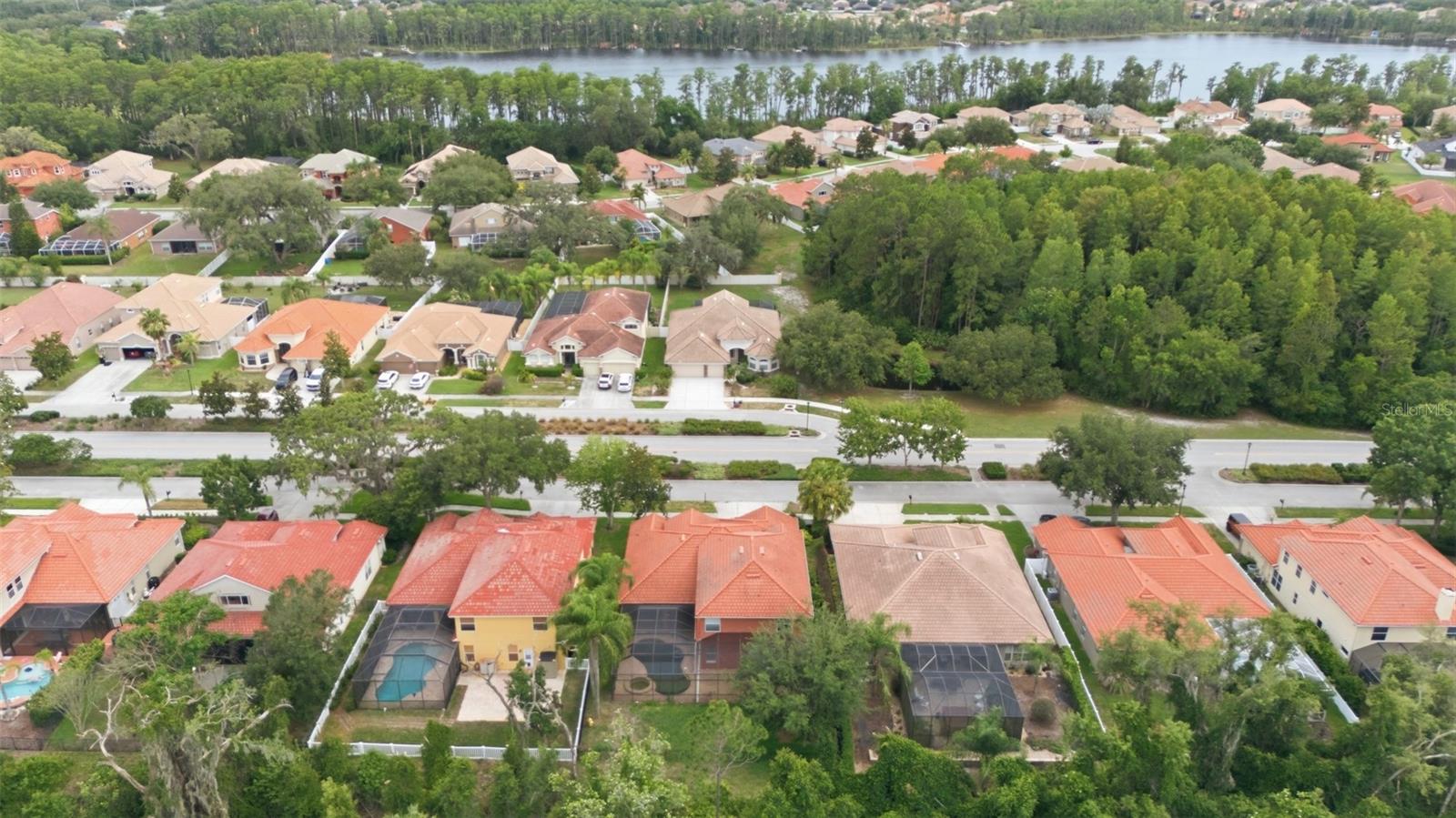 WATERS EDGE 01 - Residential
