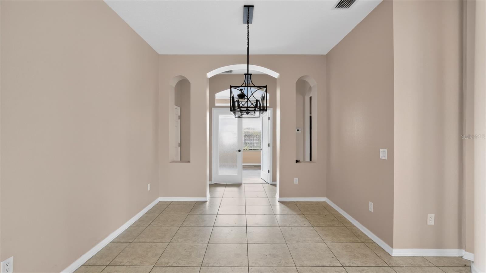 WATERS EDGE 01 - Residential