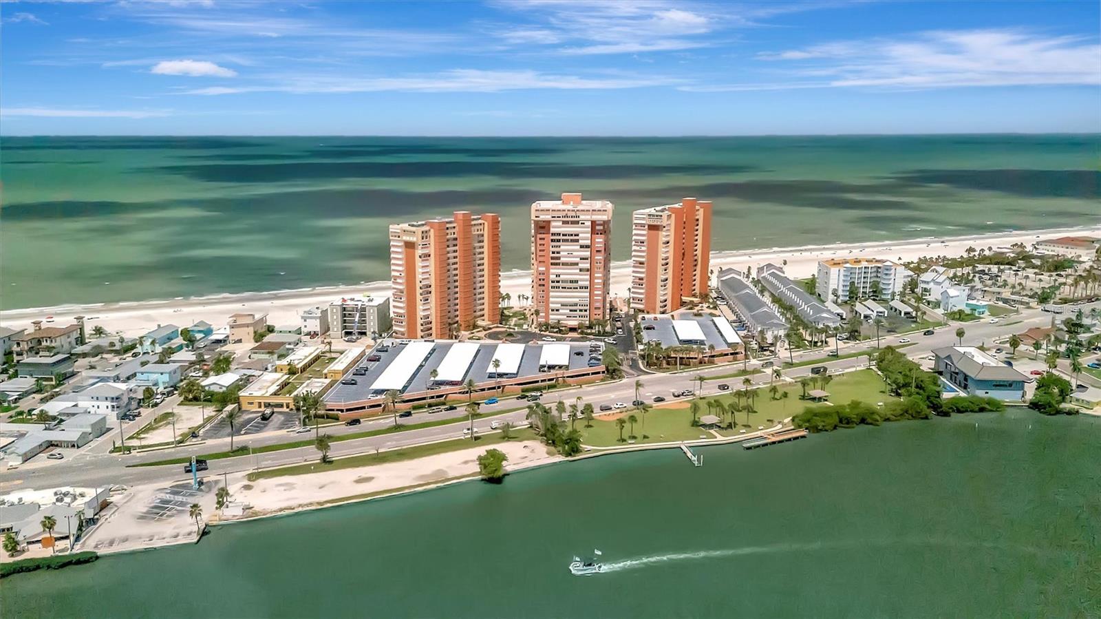 REDINGTON TOWERS 1 CONDO - Residential