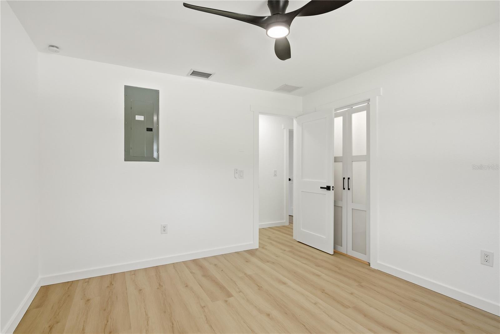 FAIRWAY MANOR - Residential Lease