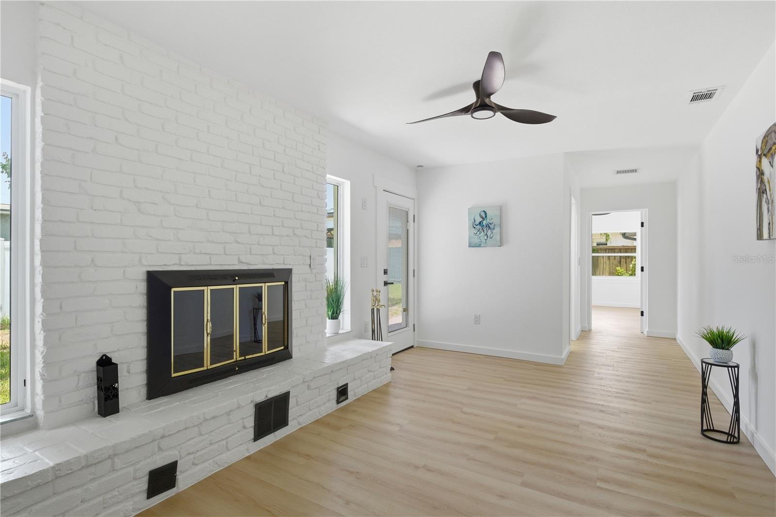 FAIRWAY MANOR - Residential Lease