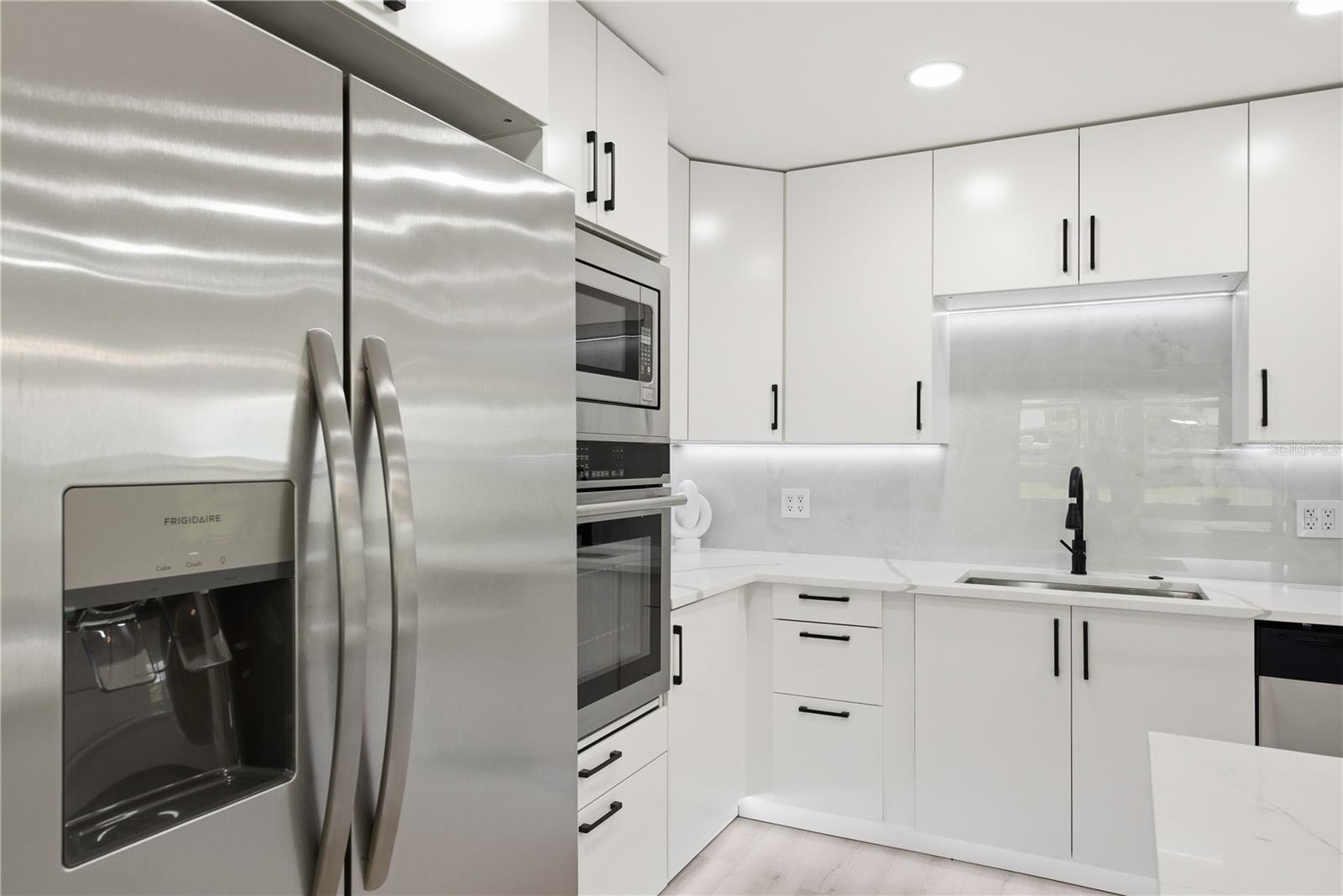 FAIRWAY MANOR - Residential Lease