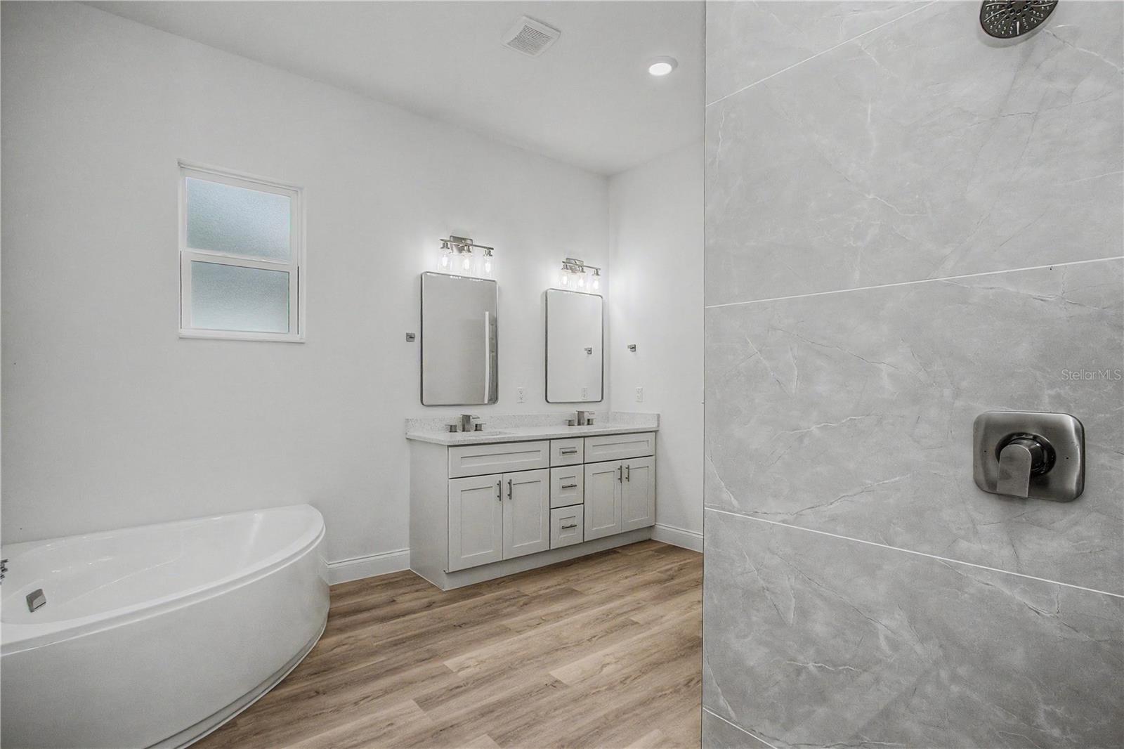 CITRUS SPGS UNIT 07 - Residential