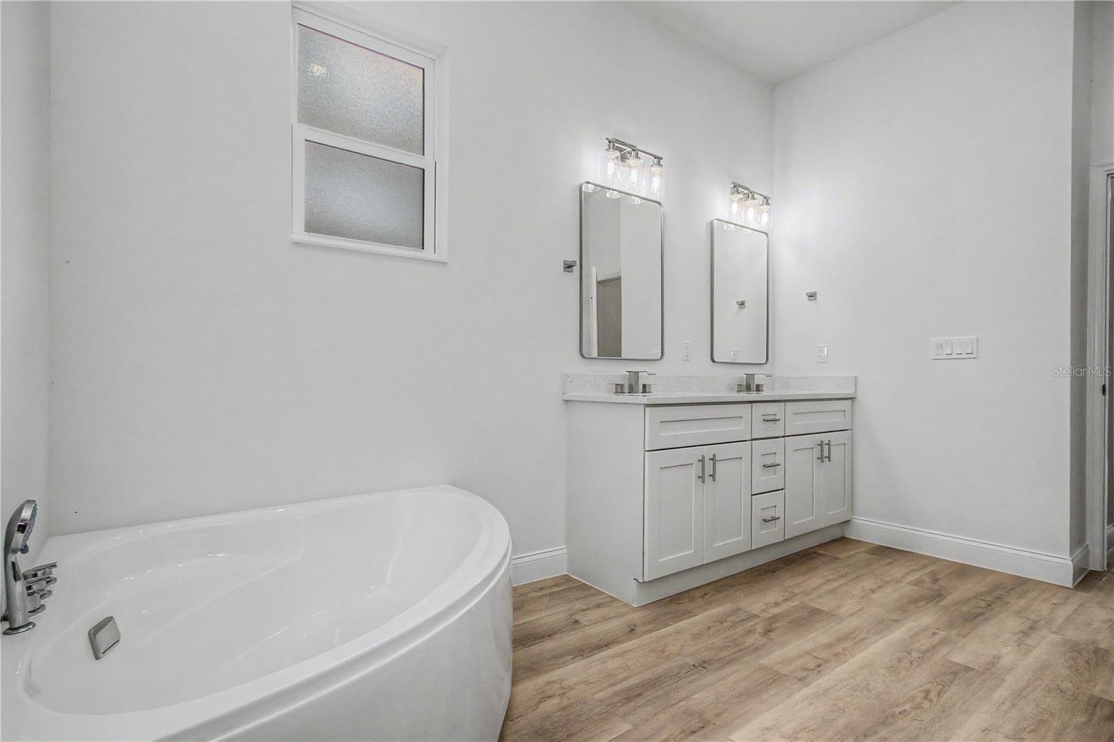 CITRUS SPGS UNIT 07 - Residential