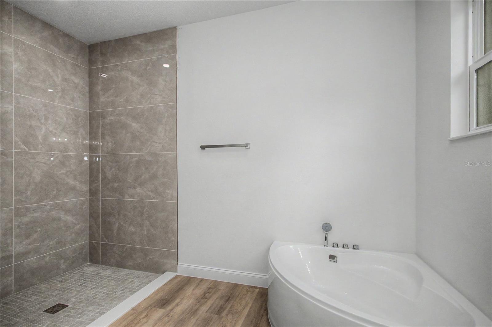 CITRUS SPGS UNIT 07 - Residential
