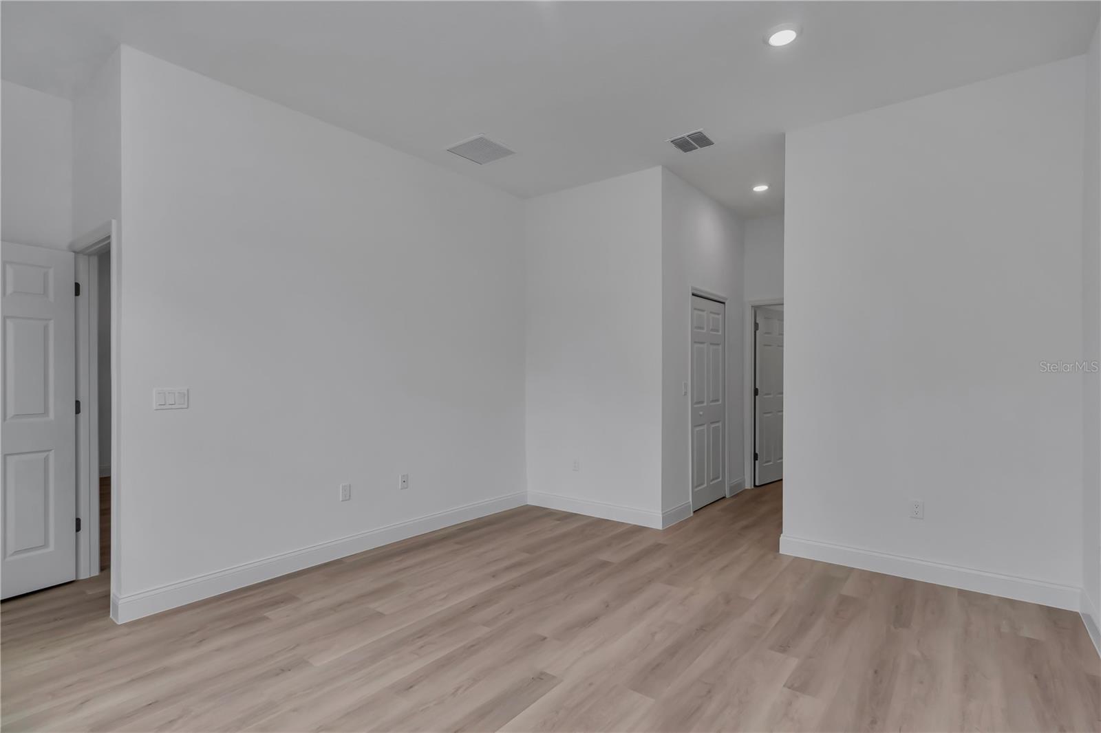 CITRUS SPGS UNIT 07 - Residential