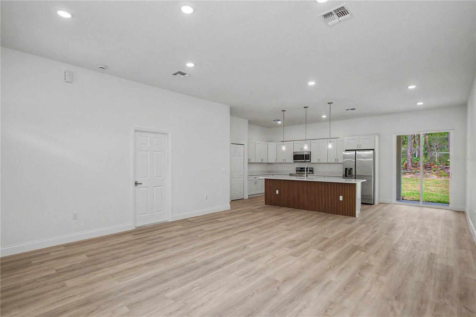 CITRUS SPGS UNIT 07 - Residential