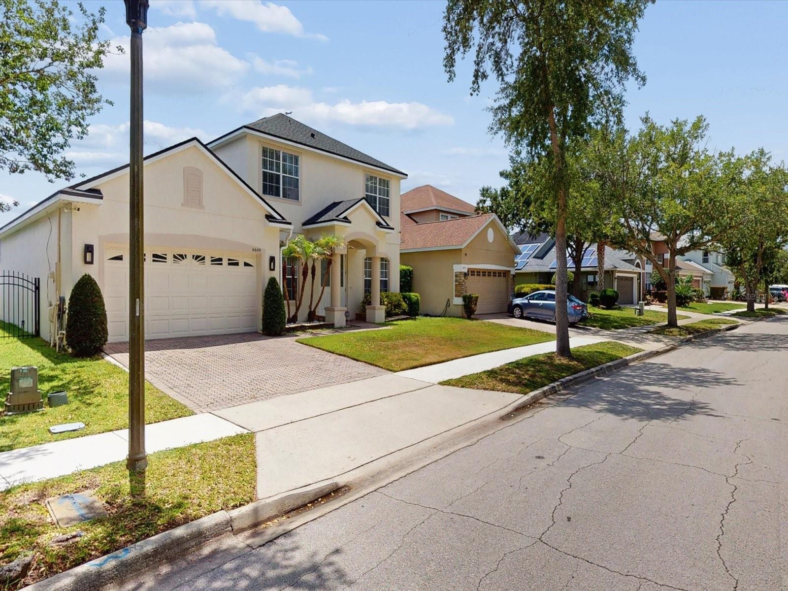 VISTA LAKES VILLAGE N-1 PEMBROKE - Residential