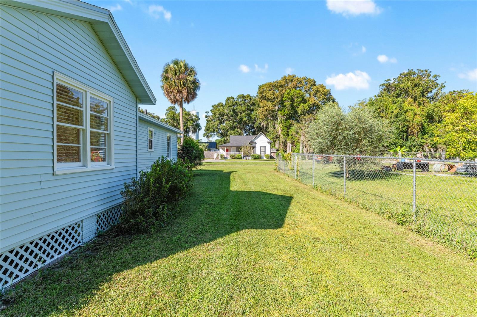 WILLISTON - Residential