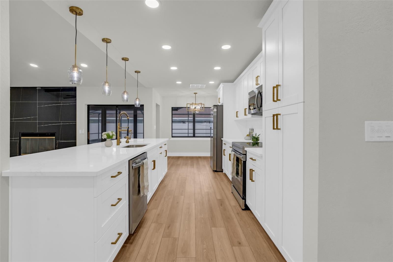 SPRING HILL - Residential