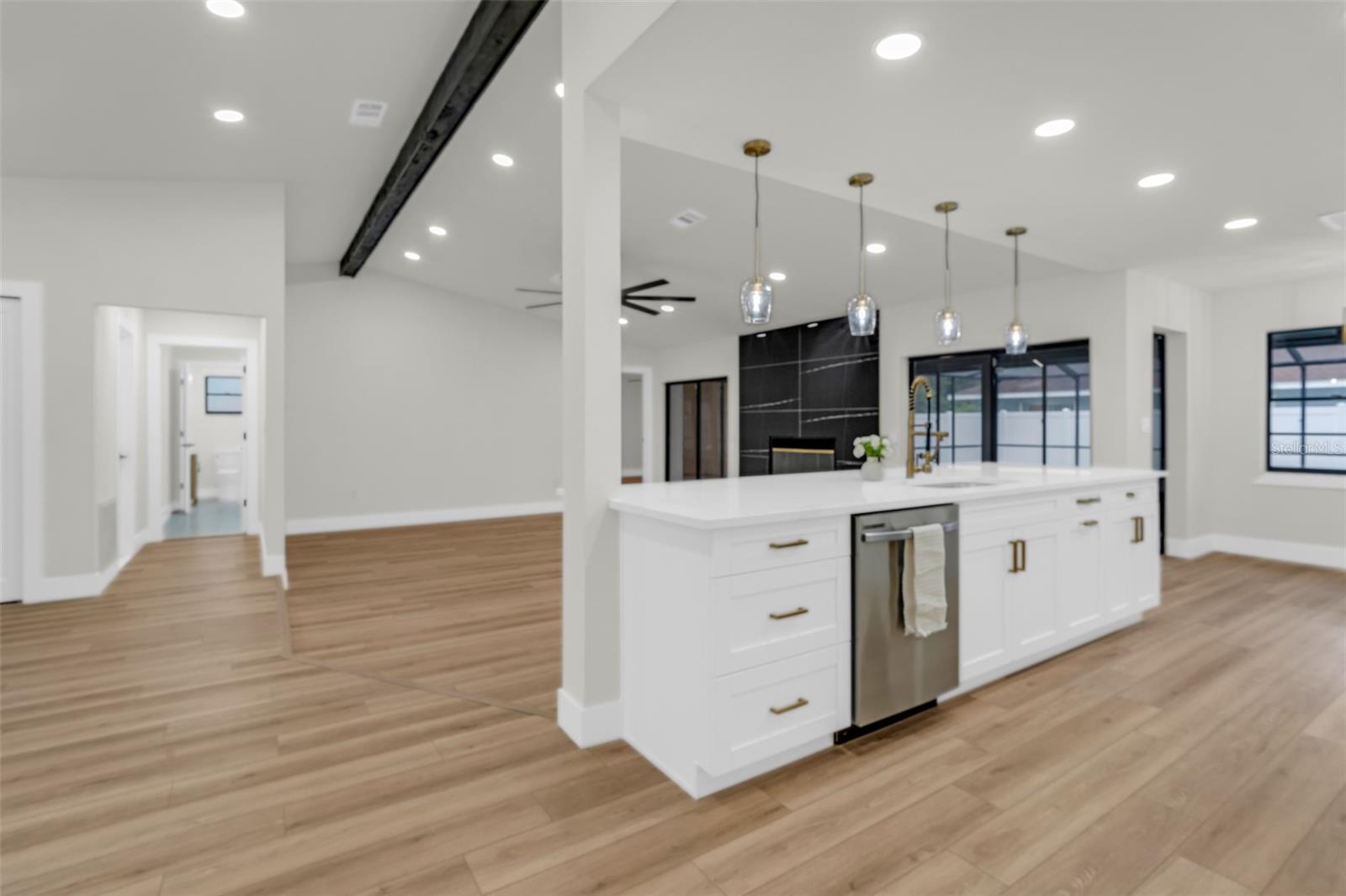 SPRING HILL - Residential